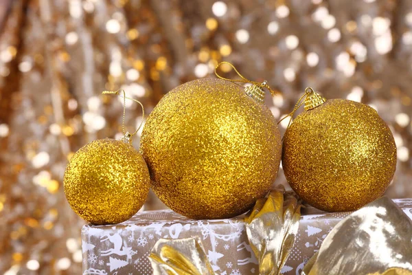 Golden Christmas Ball Glitter Background — Stock Photo, Image