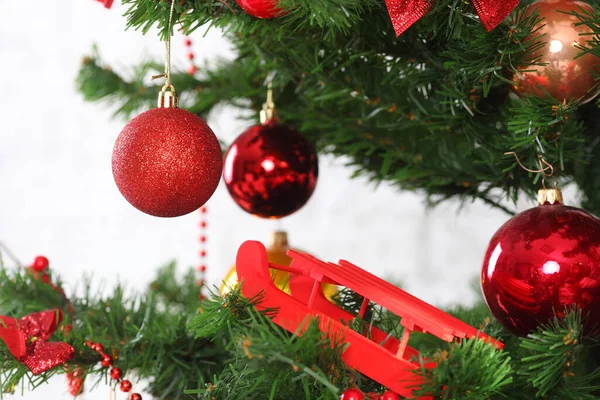 Decoración Del Árbol Navidad Sobre Fondo Brillante —  Fotos de Stock