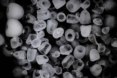 buzlu siyah arkaplan yalan