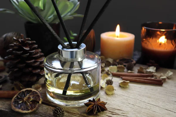 Difusor Perfumado Aromático Luxuoso Cana Ambientador Decorado Mesa Madeira Sala — Fotografia de Stock