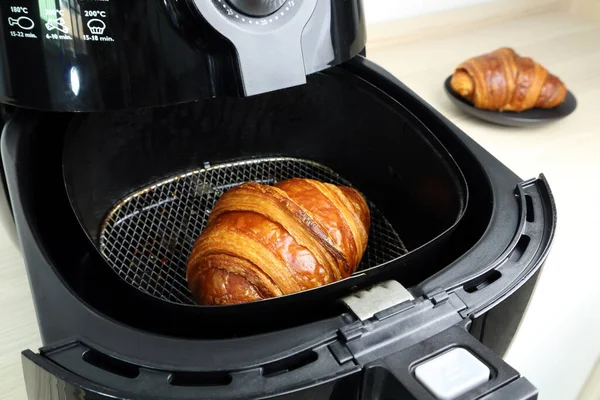 Homemade Croissaint Baked Using Black Air Fryer Oil Free Fryer — Stock Photo, Image