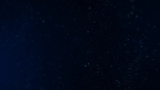 深蓝色的闪光在太空中飞行4K圈的特点是相机的视角在太空中飞行 银色的闪光在一个循环中闪耀 — 图库视频影像
