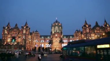 Nda Shivaji Terminus (Cst) eski bir UNESCO Dünya Miras Listesi ve merkez demiryolu Merkezi hizmet veren tarihi tren istasyonu Victoria Terminus Mumbai, Hindistan olduğunu.