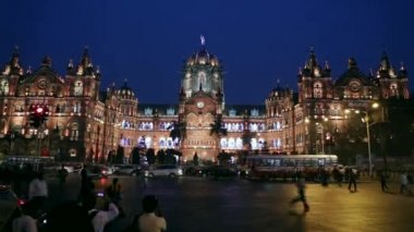 Nda Shivaji Terminus (Cst) eski bir UNESCO Dünya Miras Listesi ve merkez demiryolu Merkezi hizmet veren tarihi tren istasyonu Victoria Terminus Mumbai, Hindistan olduğunu.