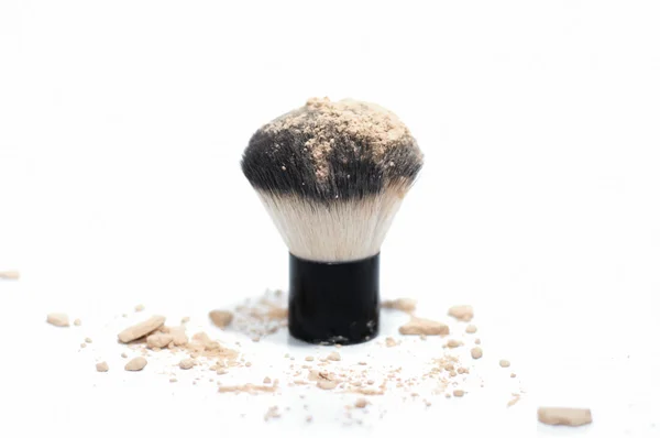 Cabuki fırça ile toz