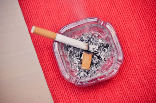 Sigara kül tablası