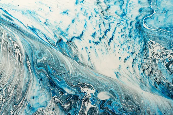 Blå marmorering textur form av våg. Kreativ bakgrund med abstrakt olja målade vågor, handgjorda yta. Flytande färg. — Stockfoto