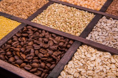 Kahve ve tahıl mezarda