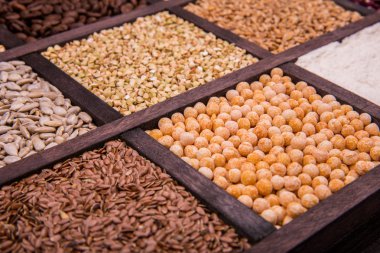 Bezelye ve tahıl mezarda