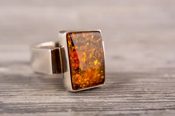 Green Natural Amber Ring Green Natural Amber Ring — Stock Photo, Image