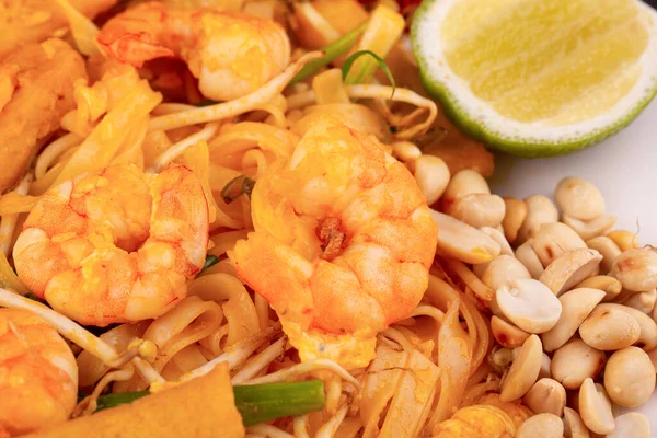 Shrimp Rice Noodles Peanuts Bean Sprouts Lime Greens — Stock Photo, Image