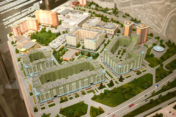 Şehrin minyatür yerleşimi. Şehir binalarının ve simgelerinin küçük kopyaları..