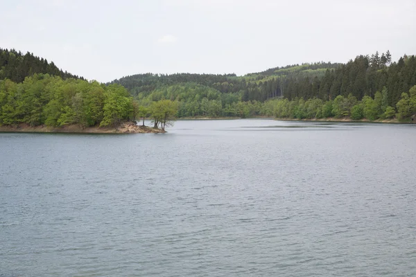 Isla y lago —  Fotos de Stock