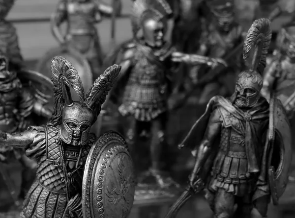 Miniatuur tinnen soldaatjes. Handgemaakte speelgoed oude tijd krijgers — Stockfoto