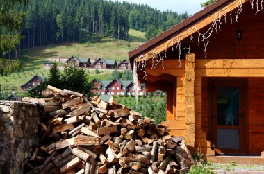 Yakacak odun grup ülke village adlı yumuşak odak ile 