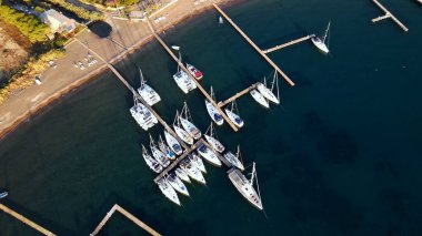 Kenetlenmiş Yelkenli Tekneler Üst Görünümü