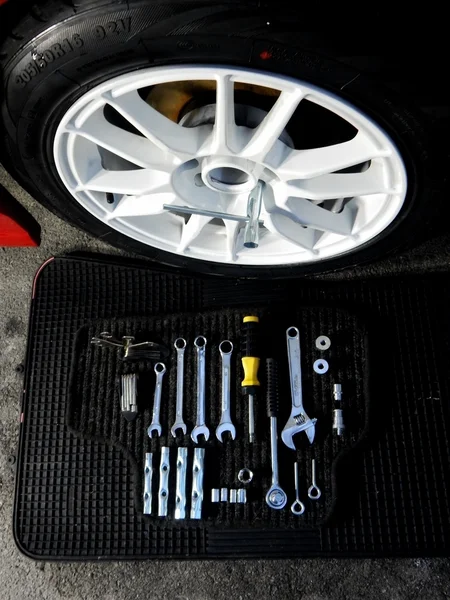 Set of tools for the car wheels mounting — Stock Photo, Image