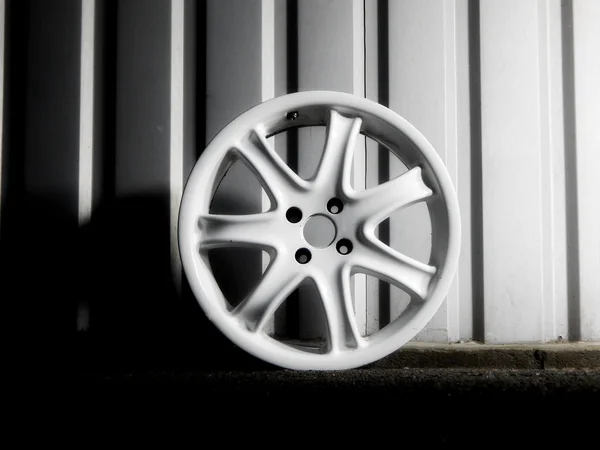 Demounted custom car wheel — Stock Photo, Image