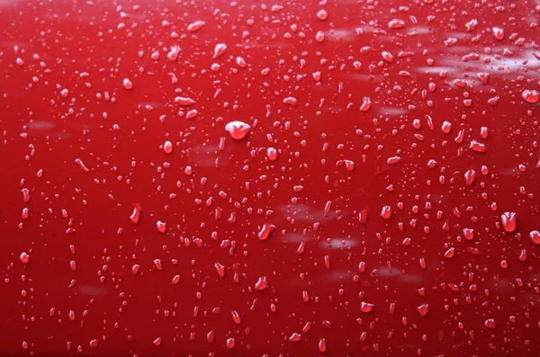 Gotas de água na superfície do carro após o revestimento repelente de água — Fotografia de Stock