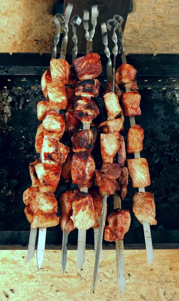 Tradição de carne georgiana em espetos chamado shashlik — Fotografia de Stock