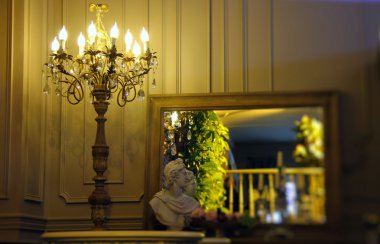 Yaldızlı mum tarzı Duvar lambası klasik lüks iç