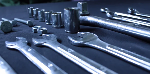 Schraubenschlüssel und Schraubenschlüssel aus Stahl — Stockfoto