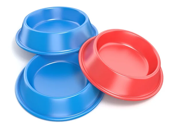 Дві сині миски для домашніх тварин для їжі та одна червона. 3D візуалізація — стокове фото