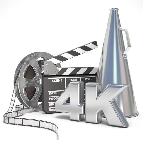Video, film, concetto di produzione cinematografica. Bobine, clapperboard, megafono e 4K. 3D — Foto Stock