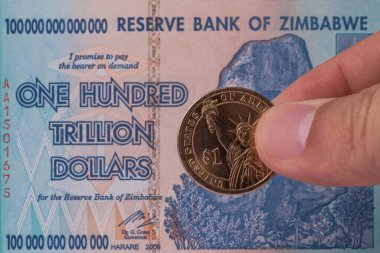 Yüz trilyon Zimbabve Doları, dünyadaki tüm resmi banknotların en büyüğü.