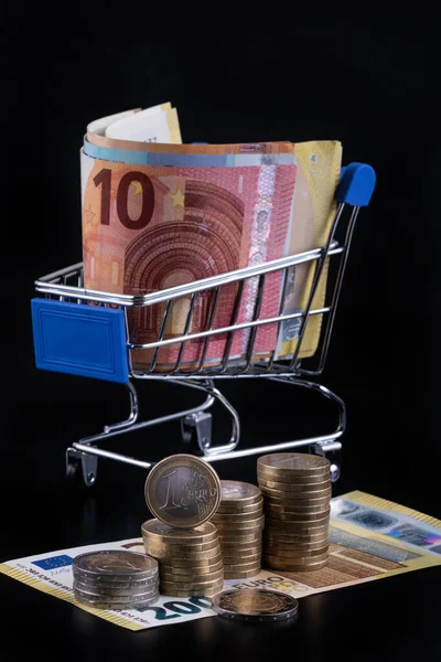 Érmék Eurós Címletekben 200 Eurós Bankjegy Egy Készpénzzel Rendelkező Szupermarketből — Stock Fotó
