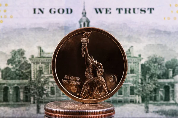 Amerikanska Dollar Mynt Och 100 Amerikanska Dollar Sedel — Stockfoto