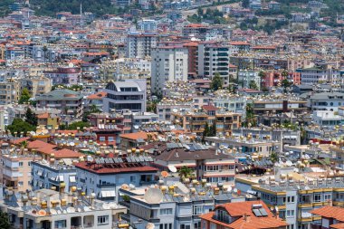 06.15.2021. Alanya, Türkiye. Türkiye 'nin Alanya kentinde yoğun nüfuslu satürasyon yerleşim alanı