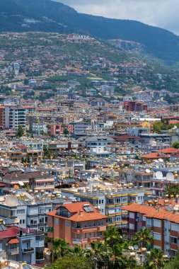 06.15.2021. Alanya, Türkiye. Türkiye 'nin Alanya kentinde yoğun nüfuslu satürasyon yerleşim alanı