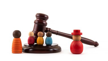 A conceptual story about alimony with a judge's gavel and symbolic figures of a family with  three children
