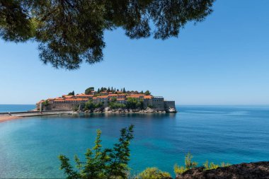 Karadağ 'ın Adriyatik Denizi' ndeki St. Stephen adası