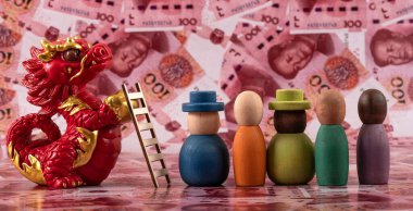 Sembolik bir Çin ejderhası figürü. Bilgelik, güç, uzun yaşam ve güç sembolü. 100 Çin yuan banknotunun arka planına karşı iyi şans ve refah getiriyor..