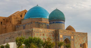 Türk dünyasının kalbi Kazakistan 'daki Khoja Akhmet Yassawi' nin ünlü ortaçağ mozolesi.