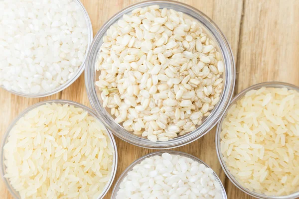 Drie soorten rauwe rijst — Stockfoto