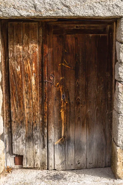 Porta de madeira velha — Fotografia de Stock