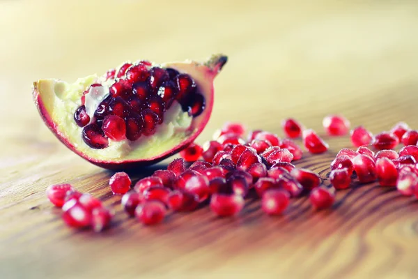 Fruit fresh red pomegranate — Stock Photo, Image