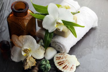 Spa orkidesi yeşil havlusu