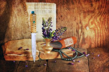 Retro çizilmiş etkisi kavramı Arap inanç kitap ve flowe ile