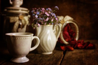 Retro vintage fotoğraf çay gül kuru yaprağı ile etkisi