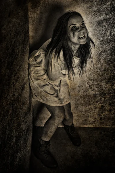 Dziewczyna duch Wampir szalony krzyk — Zdjęcie stockowe