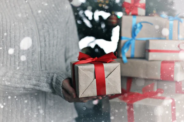 Ajándék kézi karácsony — Stock Fotó