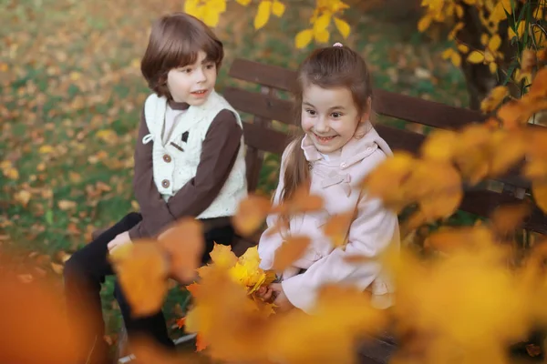 Young Family Walk Autumn Park Sunny Day Happiness Together — Stock Photo, Image