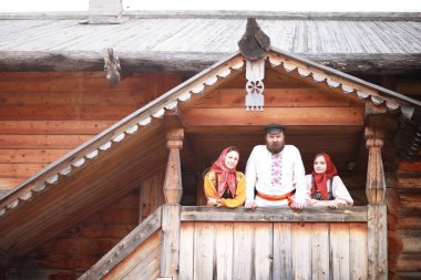 Antik gelenek kavramı. Slav karnavalı. Ayinler, danslar, falcılık. Avrupa Slavlarının Kıyafetleri.