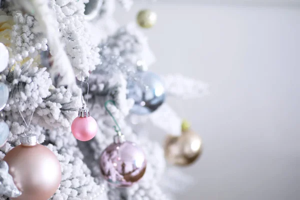 Noël Fond Vacances Boule Argent Rouge Suspendue Arbre Décoré Avec — Photo