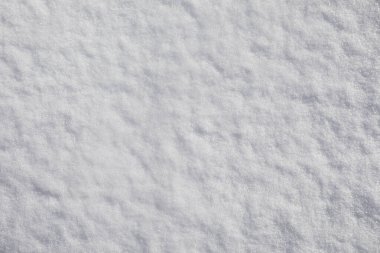 Karların dokusu. Kış yağmuru. Karlı bir yolda kar yağdıktan sonra izler.