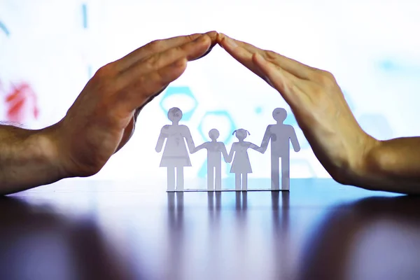 Chaîne Papier Découpé Famille Avec Protection Des Mains Coupées Concept — Photo